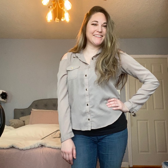 Medium taupe button up with open shoulders. - Picture 2 of 4